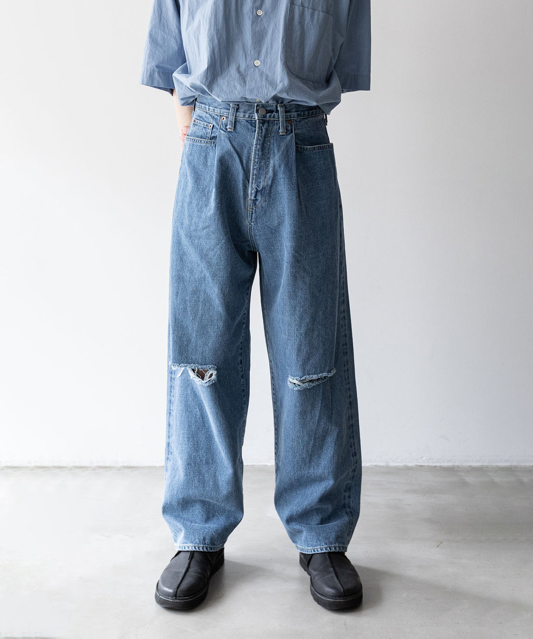 stein(シュタイン)の23AWコレクションVINTAGE REPRODUCTION DAMAGE WIDE DENIM JEANSのINDIGO