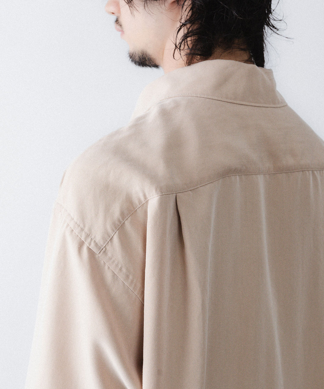【ANTHEM A】POWDERY FADE POPLIN OPEN COLLAR SHIRT - FOG BEIGE