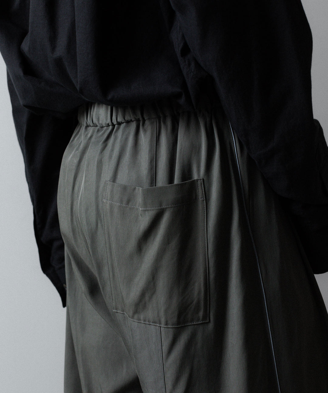 ANTHEM A-アンセムエーのSILKY VISCOSE 2TUCK FLARE EASY PANTSのGRAY公式通販サイトsession福岡セレクトショップ