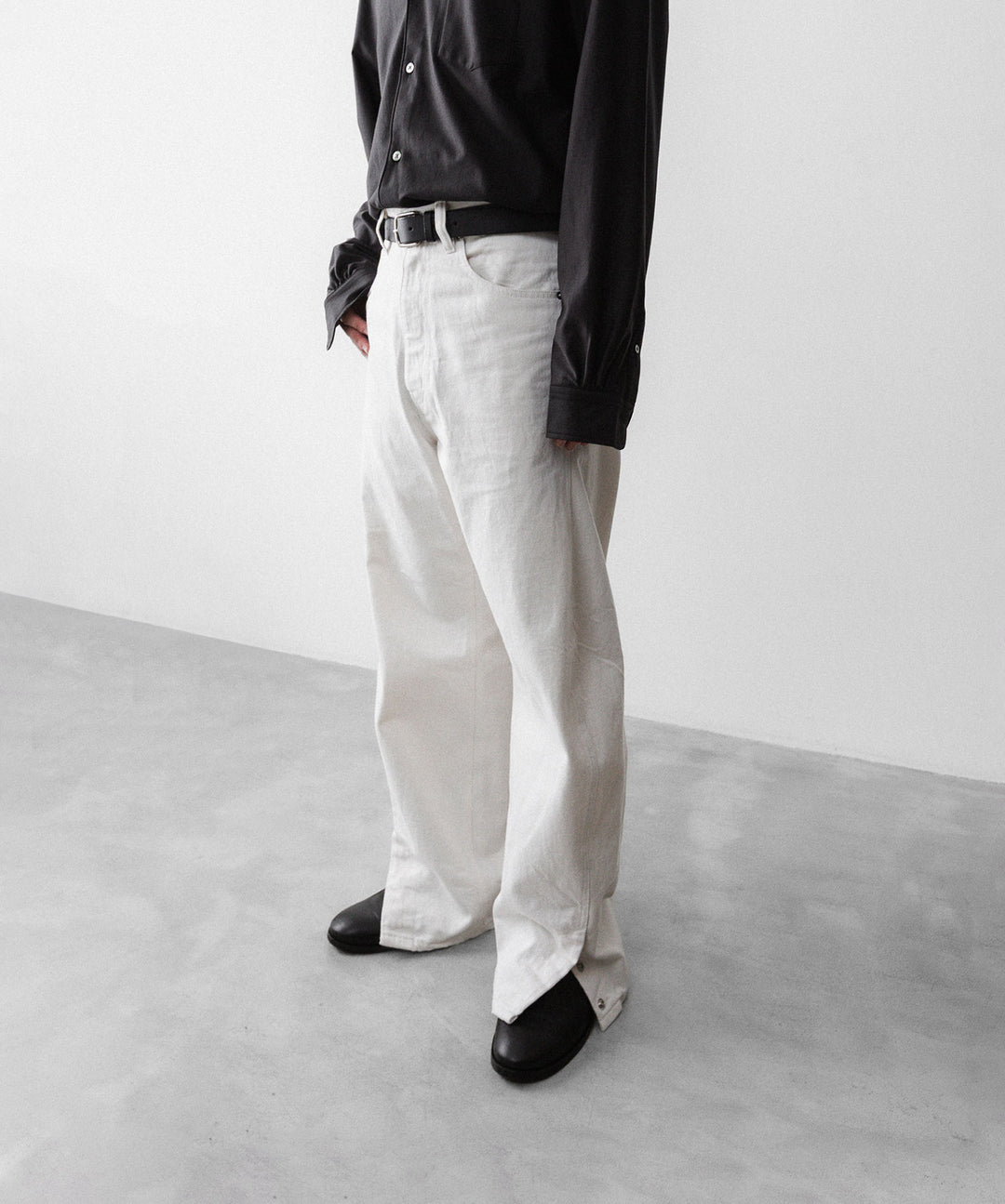 ANTHEM A-アンセムエーのTWIST LINE STRAIGHT JEANSのECRU公式通販サイトsession福岡セレクトショップ