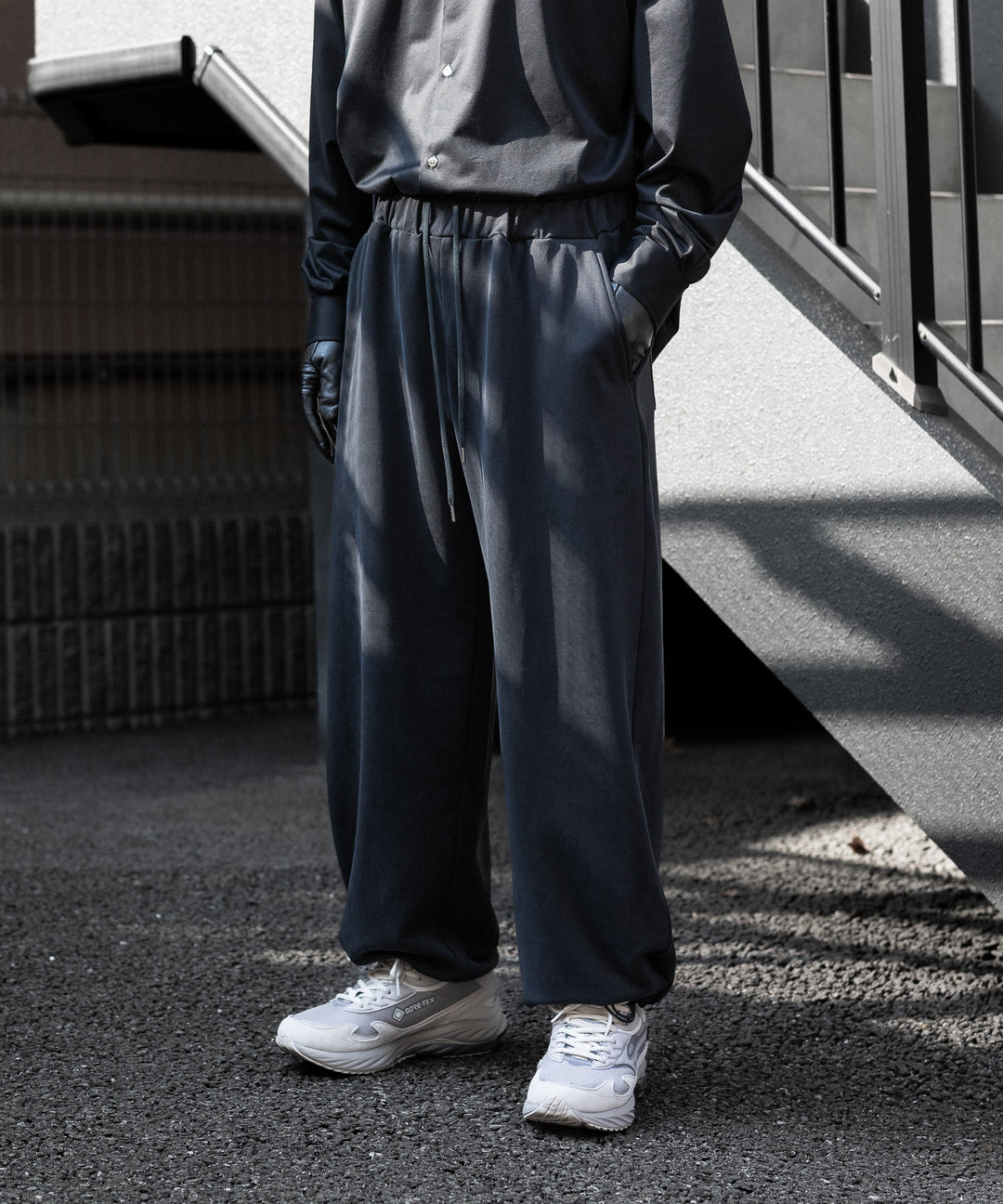 MIZUNO-ミズノのスニーカー WAVE RIDER β GTXのGREY×GREY×LIGHT GREY 公式通販サイトsession福岡セレクトショップ