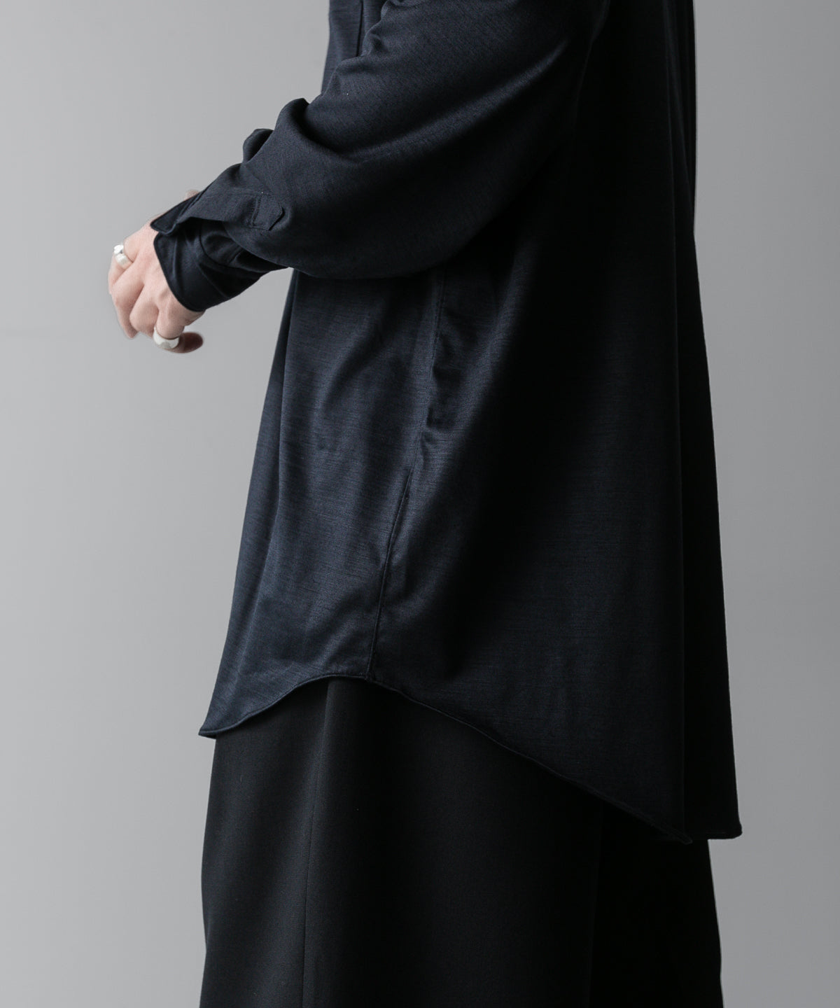 INTÉRIM(インテリム)のEXTRA FINE MERINO WOOL JERSEY L/S REGULAR SHIRT - D.NAVYの公式通販サイトsession福岡セレクトショップ