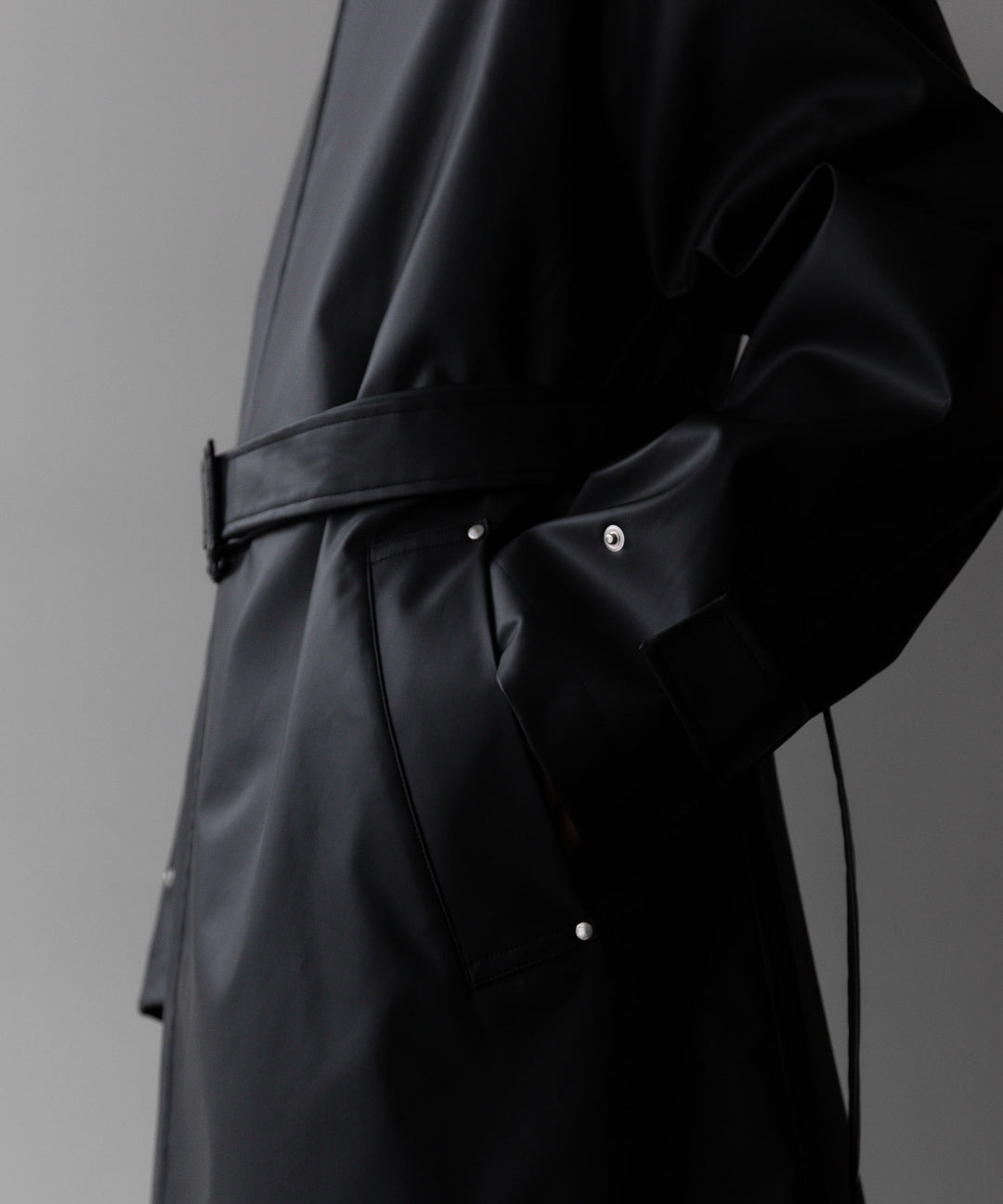 stein(シュタイン)の24SSコレクションOVERSIZED BALMACAAN COATのBLACK(COATING)