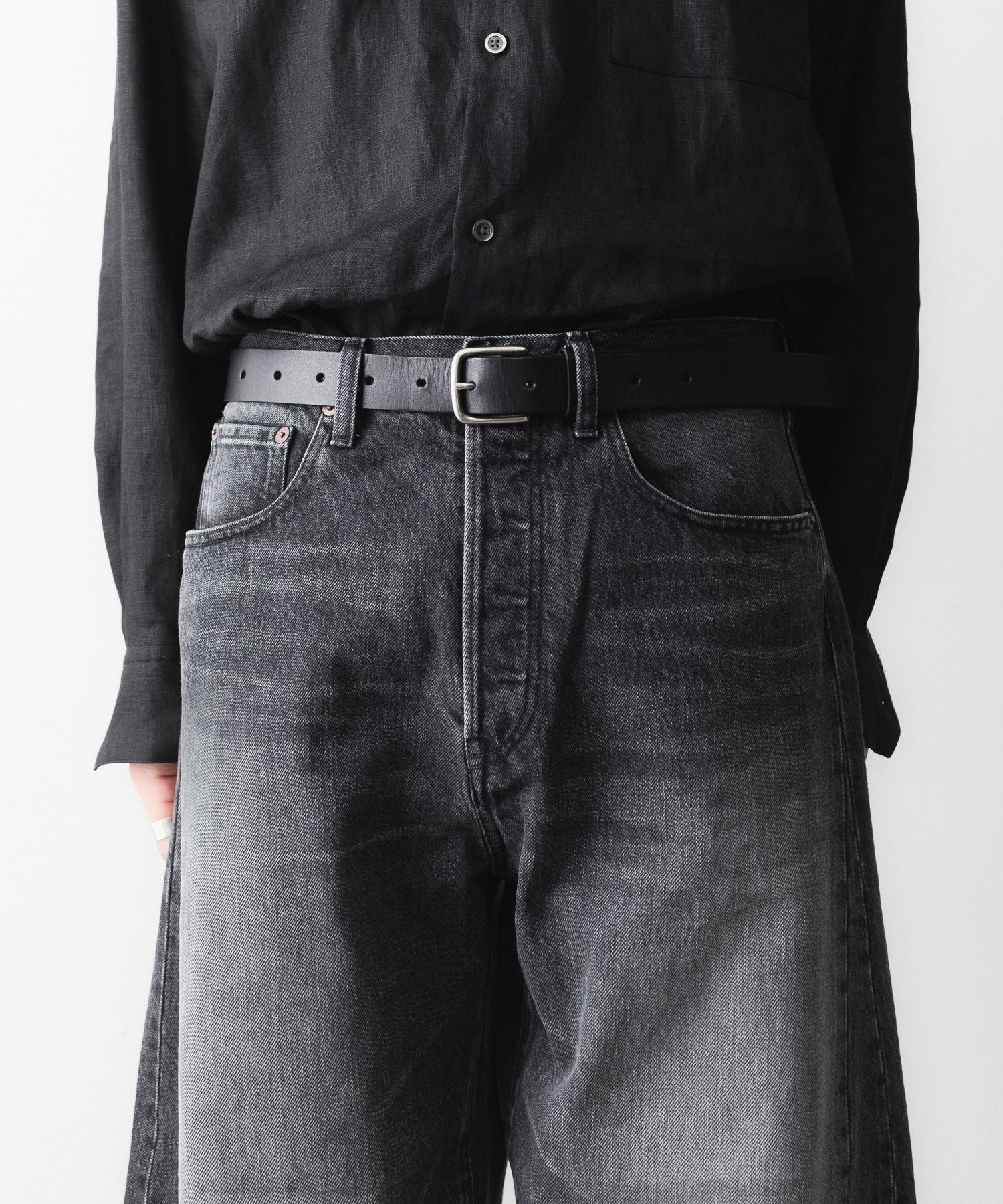 ssstein / シュタイン】CLASSIC LEATHER BELT (PINNED BUCKLE) - BLACK