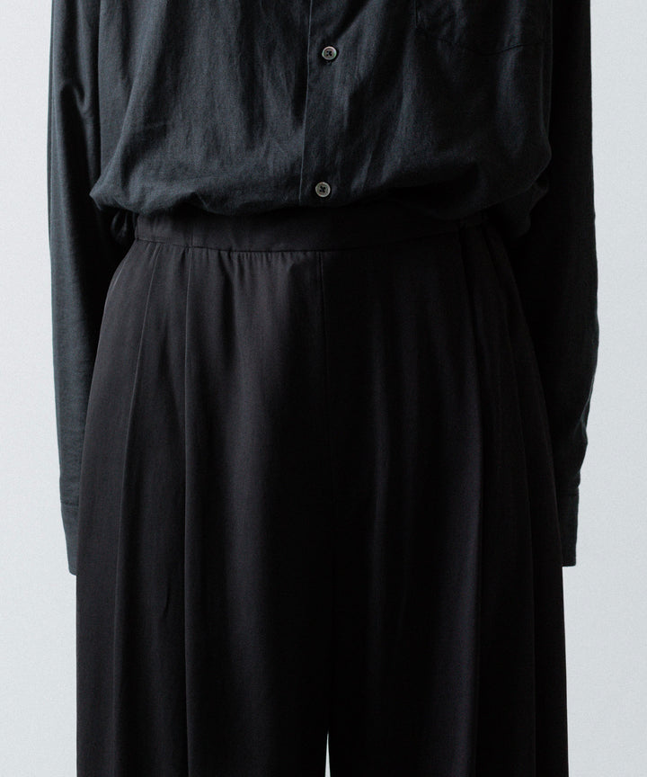 ANTHEM A-アンセムエーのSILKY VISCOSE 2TUCK FLARE EASY PANTSのBLACK 公式通販サイトsession福岡セレクトショップ