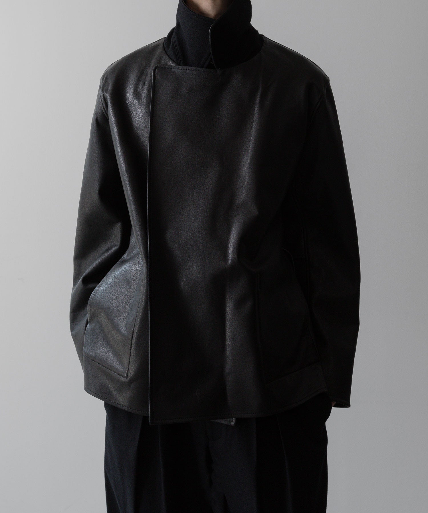 ssstein(シュタイン)の24AWコレクション BONDED LEATHER SHORT JACKET - BLACK × BLACK 公式通販サイトsession福岡セレクトショップ