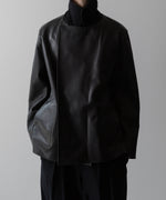 画像をギャラリービューアに読み込む, ssstein(シュタイン)の24AWコレクション BONDED LEATHER SHORT JACKET - BLACK × BLACK 公式通販サイトsession福岡セレクトショップ
