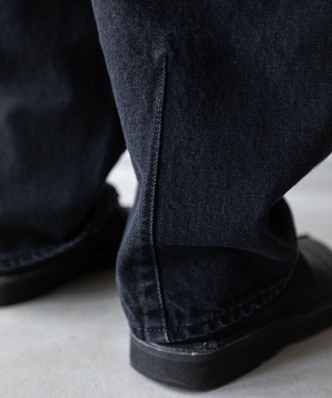 stein(シュタイン)の23AWコレクションVINTAGE REPRODUCTION DAMAGE WIDE DENIM JEANSのBLACK