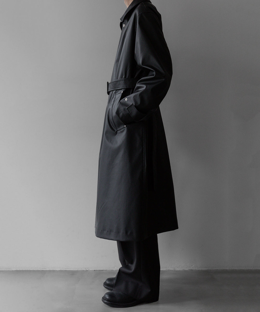 stein(シュタイン)の24SSコレクションOVERSIZED BALMACAAN COATのBLACK(COATING)