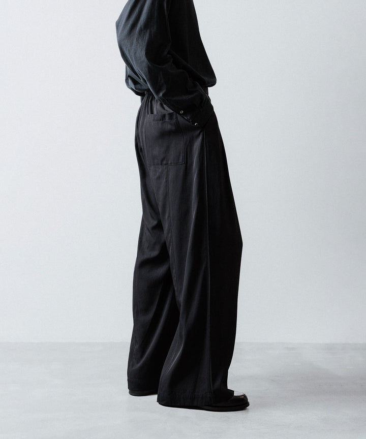 ANTHEM A-アンセムエーのSILKY VISCOSE 2TUCK FLARE EASY PANTSのBLACK 公式通販サイトsession福岡セレクトショップ