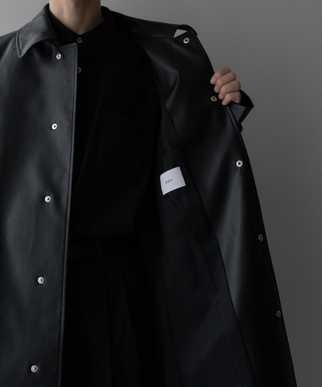 stein(シュタイン)の24SSコレクションOVERSIZED BALMACAAN COATのBLACK(COATING)