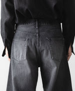 画像をギャラリービューアに読み込む, ssstein(シュタイン)のDEFORMATION WIDE DENIM PANTS - BLACKの公式通販サイトsession福岡セレクトショップ

