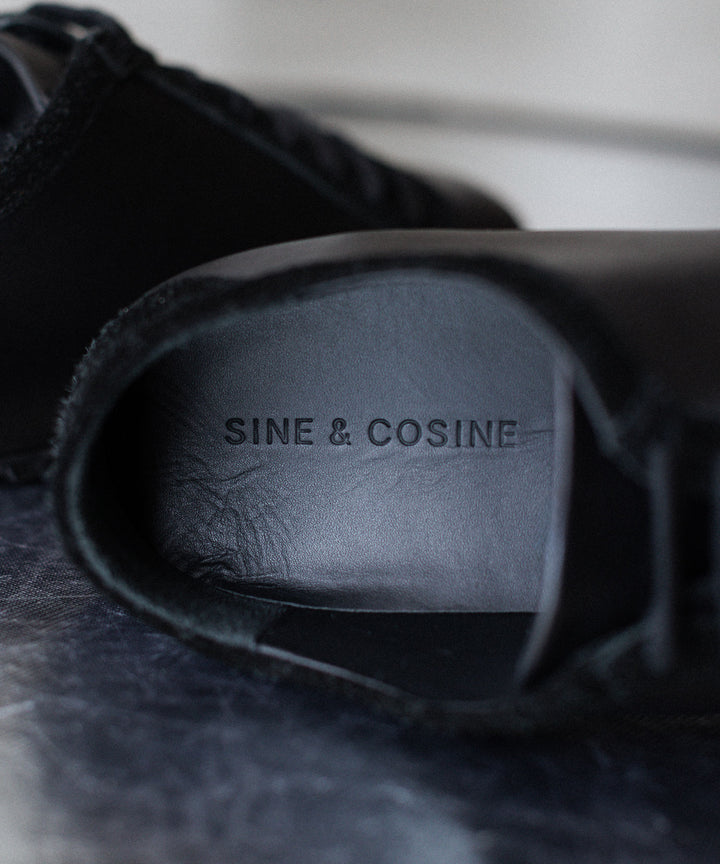 【 SINE &amp; COSINE 】JOHAN / SNEAKER VIBRAM ZEGAMA - WASHED COW / BRUSHED SUEDE BLACK