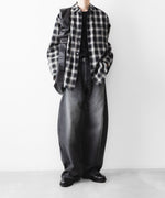 画像をギャラリービューアに読み込む, ssstein(シュタイン)のDEFORMATION WIDE DENIM PANTS - BLACKの公式通販サイトsession福岡セレクトショップ

