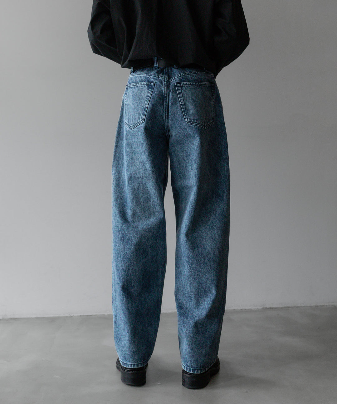 stein(シュタイン)の24SSコレクションCHEMICAL BLEACHED DENIM JEANSのINDIGO