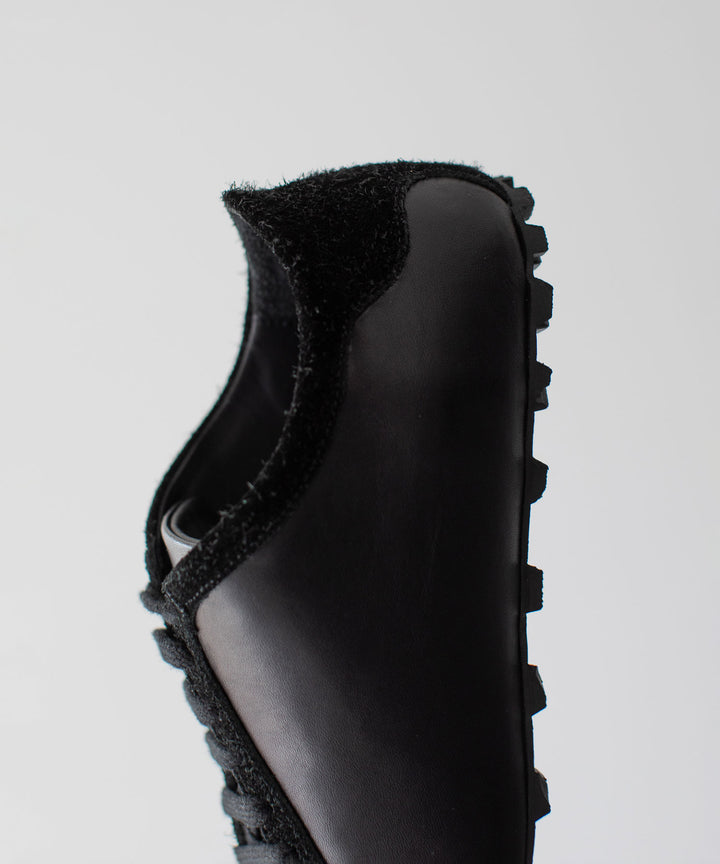 【 SINE &amp; COSINE 】JOHAN / SNEAKER VIBRAM ZEGAMA - WASHED COW / BRUSHED SUEDE BLACK