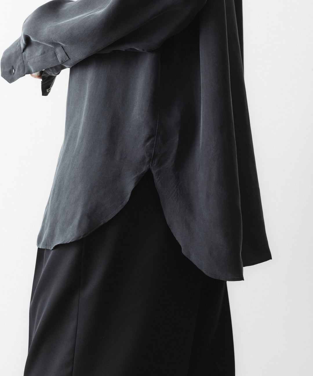 ssstein(シュタイン)のCUPRO FIBRIL OVERSIZED LS SHIRT - CHARCOALの公式通販サイトsession福岡セレクトショップ