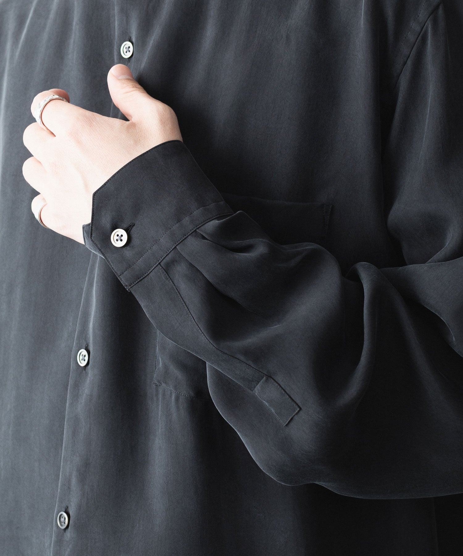 ssstein / シュタイン】CUPRO FIBRIL OVERSIZED LS SHIRT - CHARCOAL