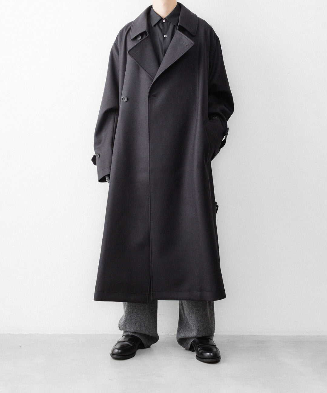 ssstein(シュタイン)のWOOL MELTON OVERSIZED DOUBLE BREASTED COAT - DARK CHARCOALの公式通販サイトsession福岡セレクトショップ