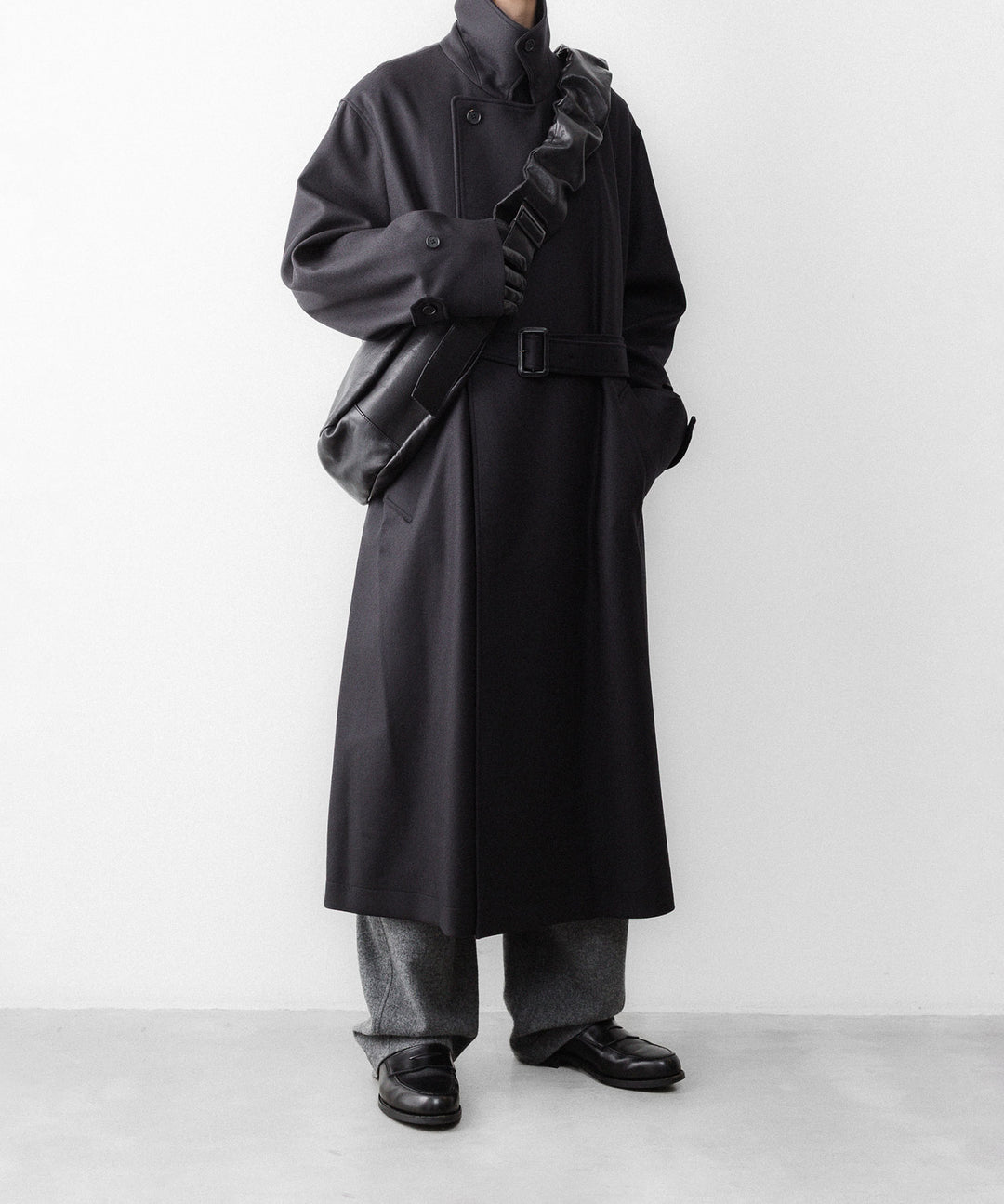 ssstein(シュタイン)のWOOL MELTON OVERSIZED DOUBLE BREASTED COAT - DARK CHARCOALの公式通販サイトsession福岡セレクトショップ