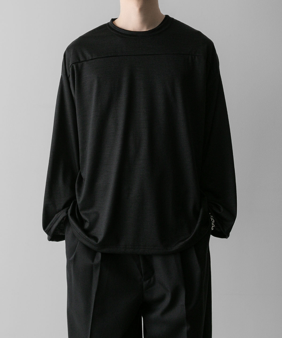 INTÉRIM(インテリム)のHYPER BIG EXTRA FINE MERINO WOOL JERSEY FOOTBALL L/S TEE - BLACKの公式通販サイトsession福岡セレクトショップ