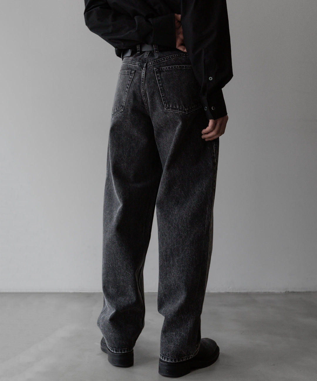 stein(シュタイン)の24SSコレクションCHEMICAL BLEACHED DENIM JEANSのBLACK