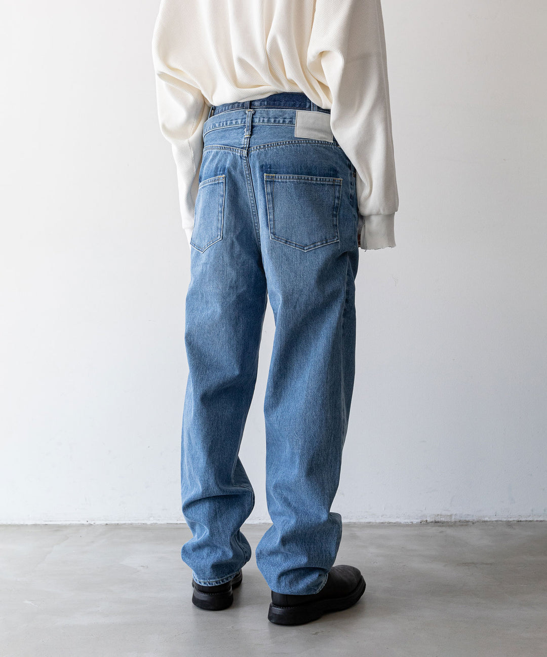 stein(シュタイン)の23AWコレクションTIMELESS LAYERED DENIM JEANSのINDIGO
