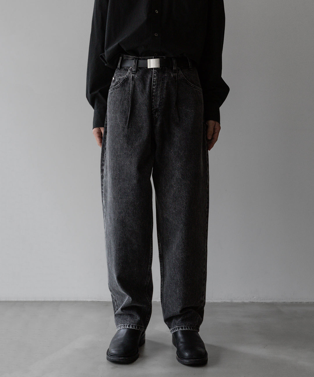 stein(シュタイン)の24SSコレクションCHEMICAL BLEACHED DENIM JEANSのBLACK