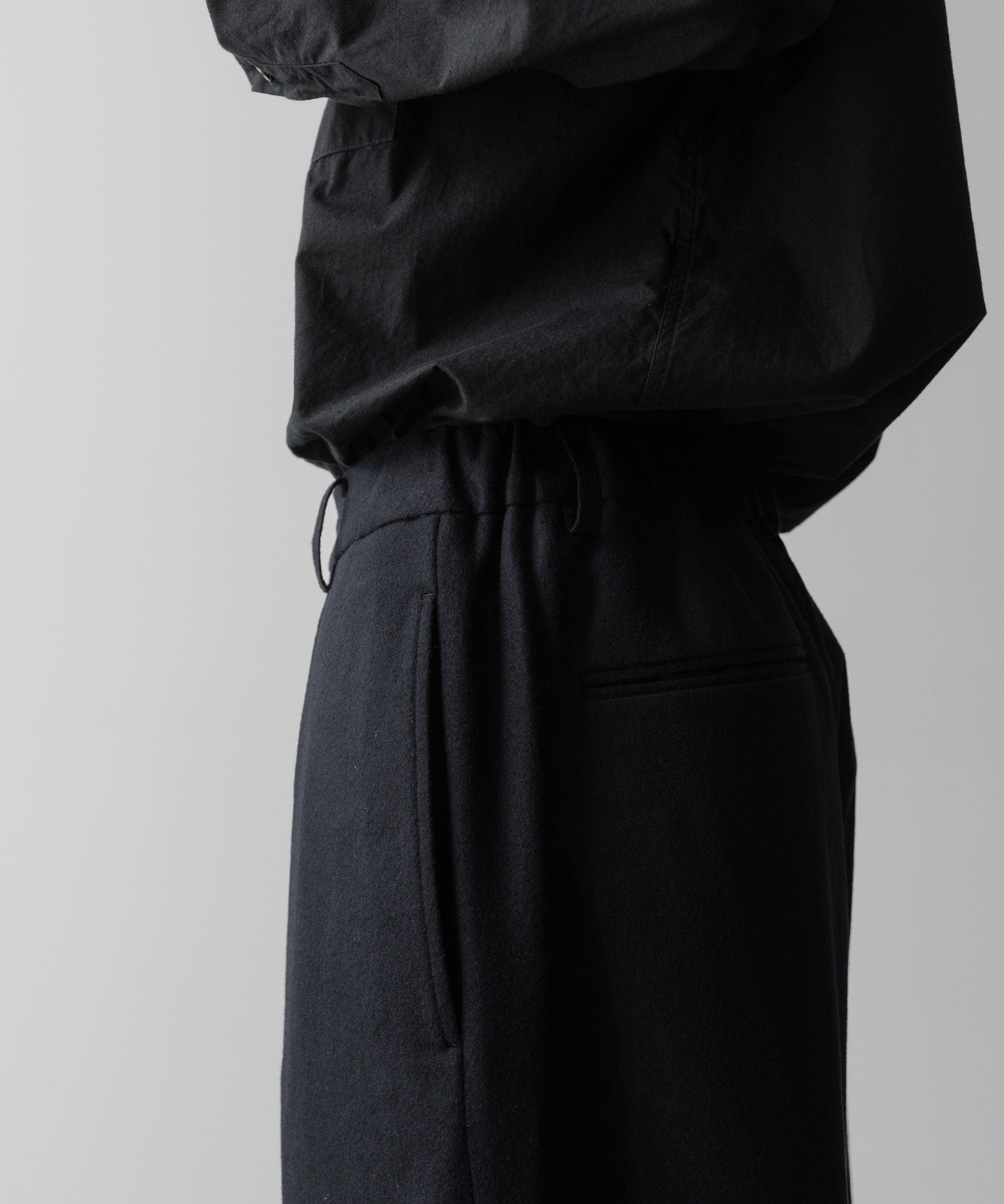 ssstein(シュタイン)の24AWコレクション EASY WIDE TROUSERS (2/72梳毛フラノ) - BLACK 公式通販サイトsession福岡セレクトショップ