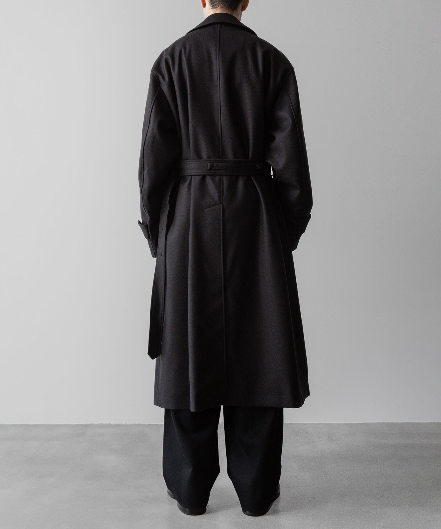 ssstein(シュタイン)の24AWコレクション OVERSIZED DOUBLE BREASTED COAT - DARK CHARCOAL 公式通販サイトsession福岡セレクトショップ