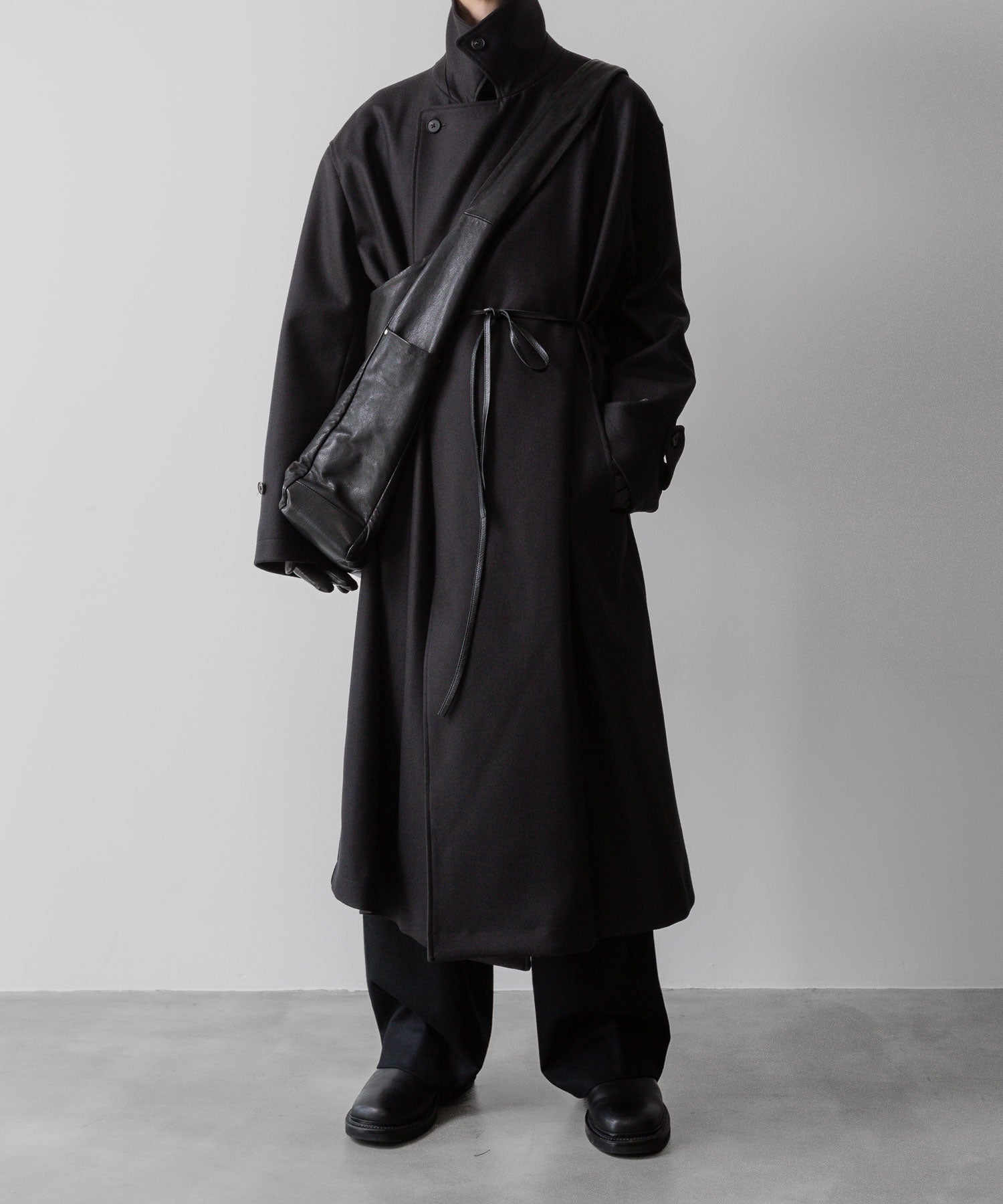 ssstein(シュタイン)の24AWコレクション OVERSIZED DOUBLE BREASTED COAT - DARK CHARCOAL 公式通販サイトsession福岡セレクトショップ