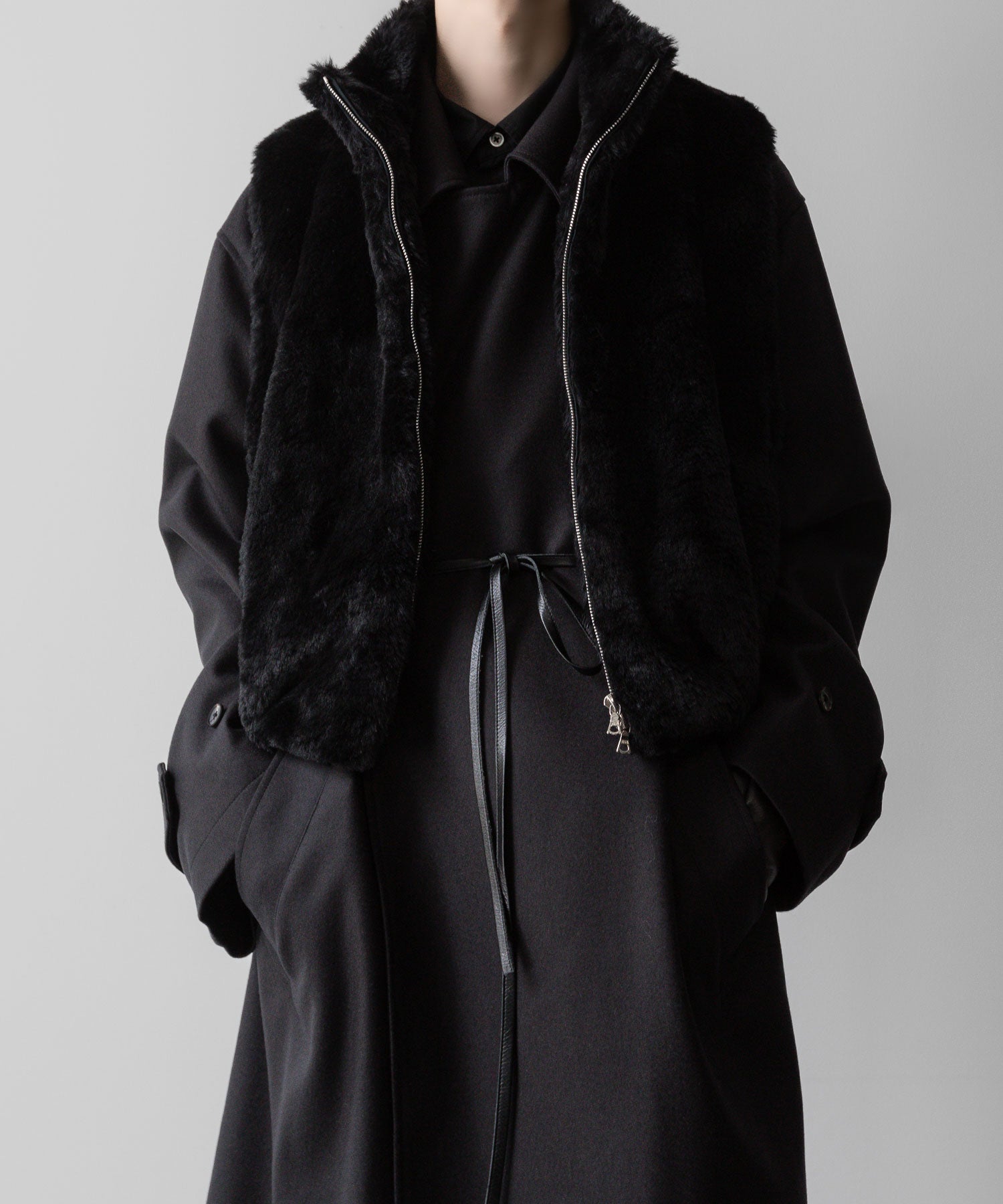 ssstein(シュタイン)の24AWコレクション OVERSIZED DOUBLE BREASTED COAT - DARK CHARCOAL 公式通販サイトsession福岡セレクトショップ