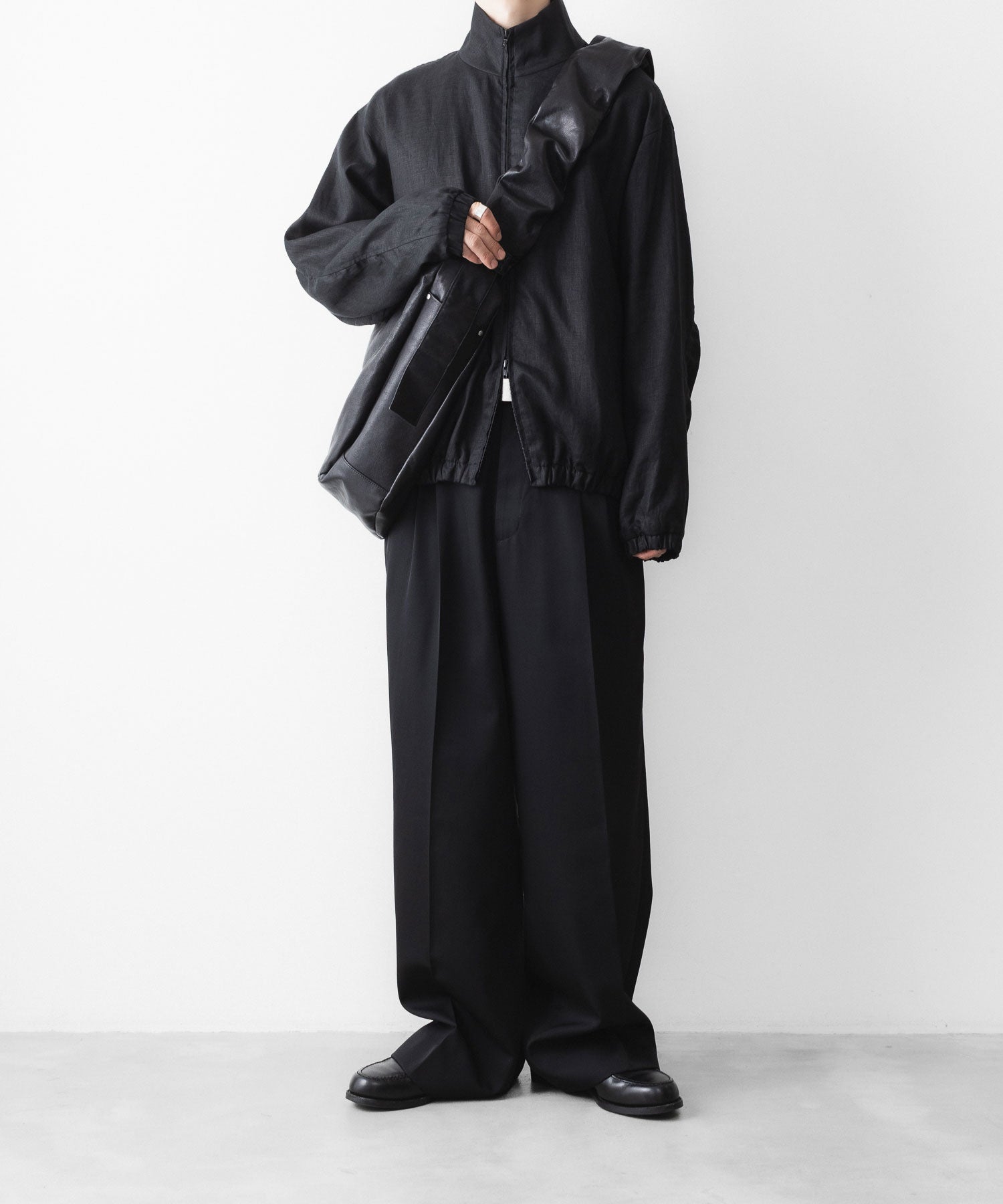 ssstein / シュタイン】LIGHT LINEN SHIRRED LIGHT ZIP JACKET - BLACK