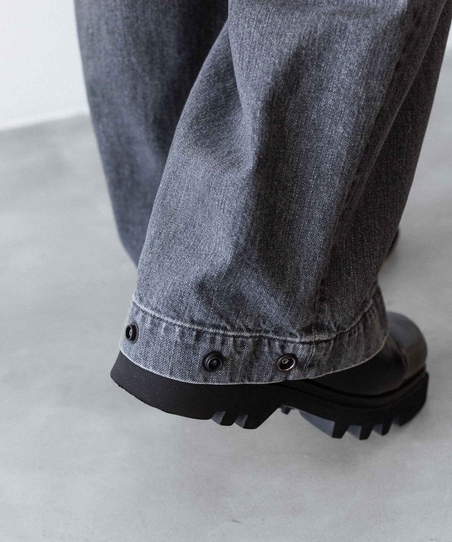 ANTHEM A アンセムエーのWASHED DENIM NO-BRAINER PANTSのBLACK 公式通販サイトsession福岡セレクトショップ