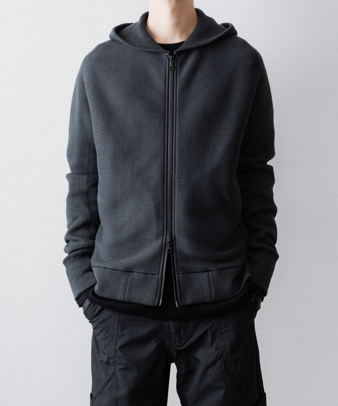 【OPPOSE DUALITY】ZIP UP RIB HOODIE - BLACK