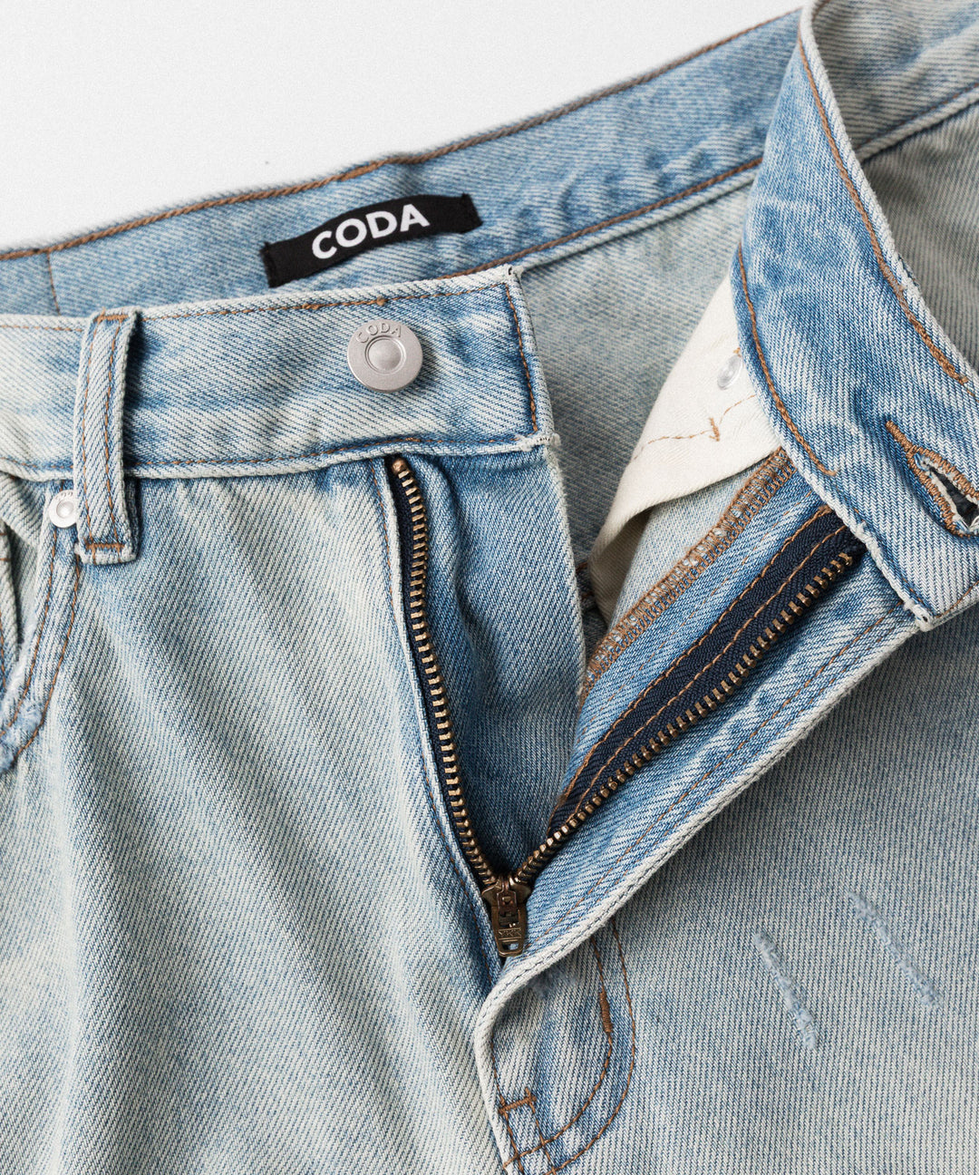 CODA -コーダのLIGHT INDIGO WASHED DISTRESSED BREAK CUT WIDE STRAIGHT JEANSのLIGHT INDIGO WASHED公式通販サイトsession福岡セレクトショップ