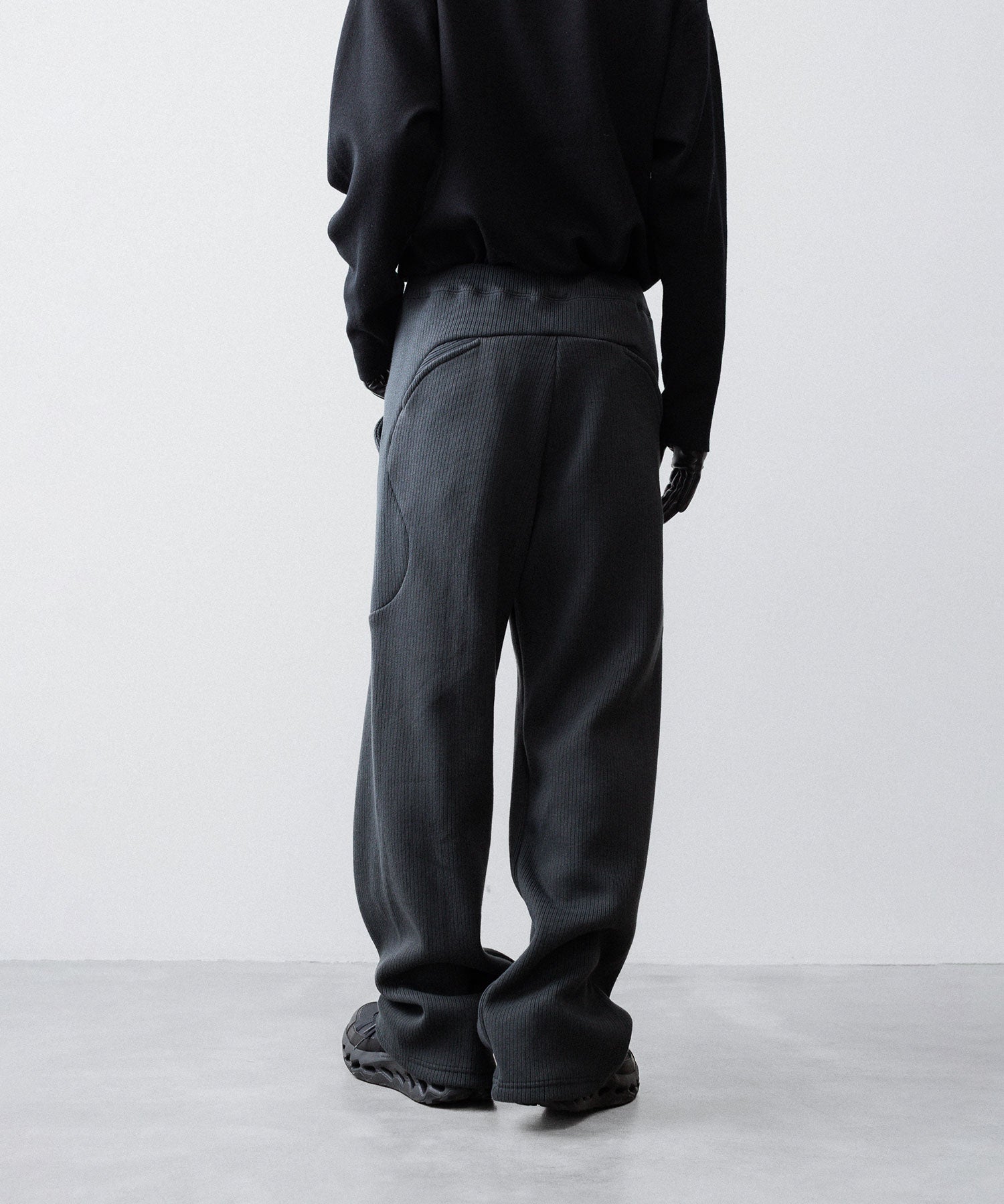 OPPOSE DUALITY-オポーズデュアリティのSUB ONG RIB SWEAT PANTSのBLACK