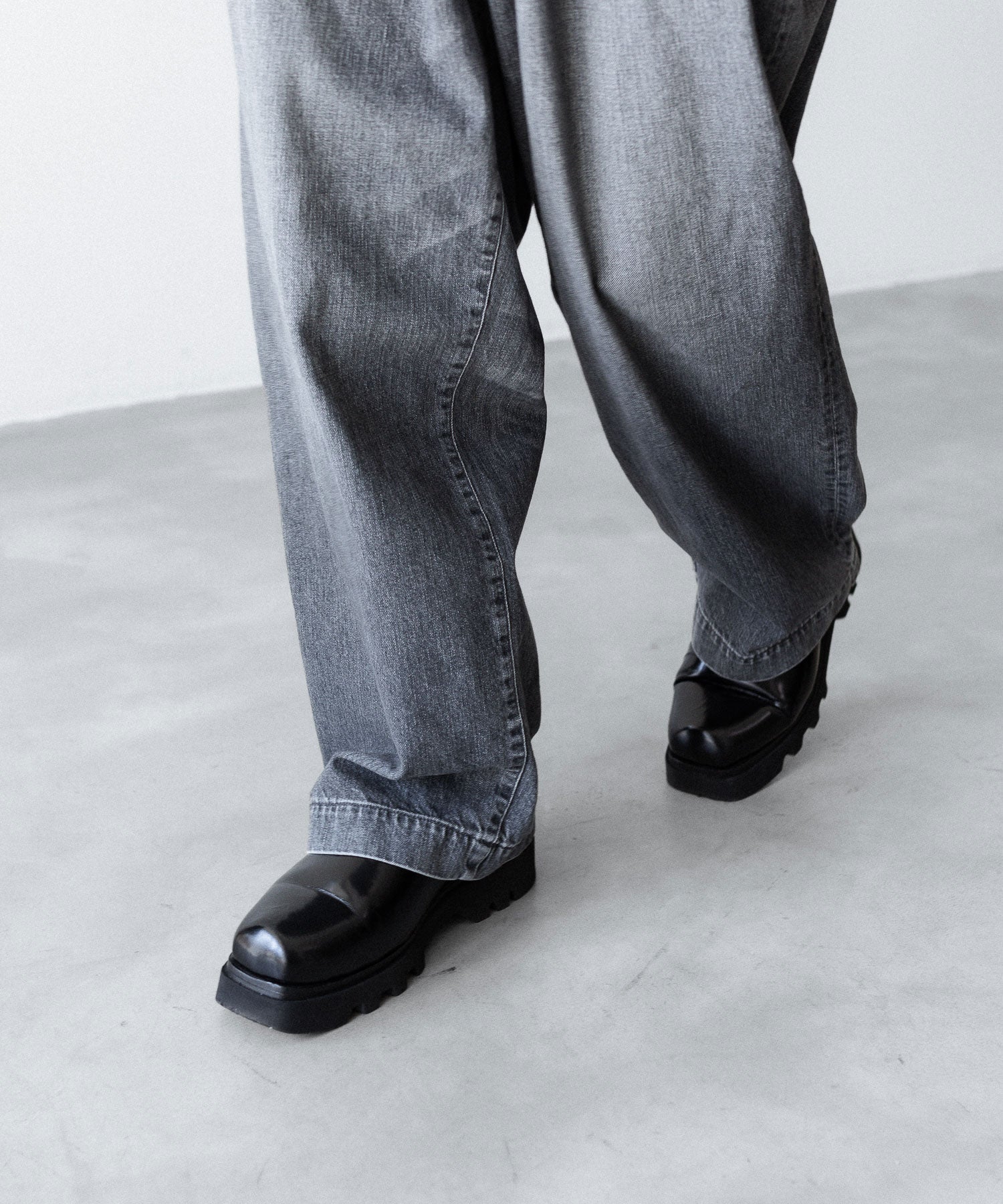 ANTHEM A アンセムエーのWASHED DENIM NO-BRAINER PANTSのBLACK 公式通販サイトsession福岡セレクトショップ