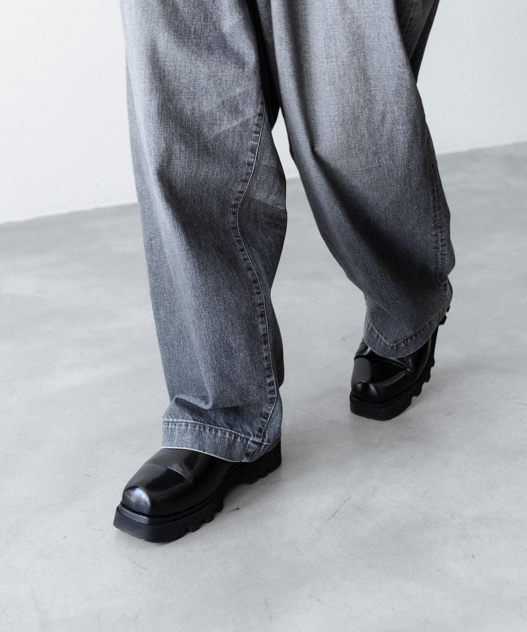 ANTHEM A アンセムエーのWASHED DENIM NO-BRAINER PANTSのBLACK 公式通販サイトsession福岡セレクトショップ