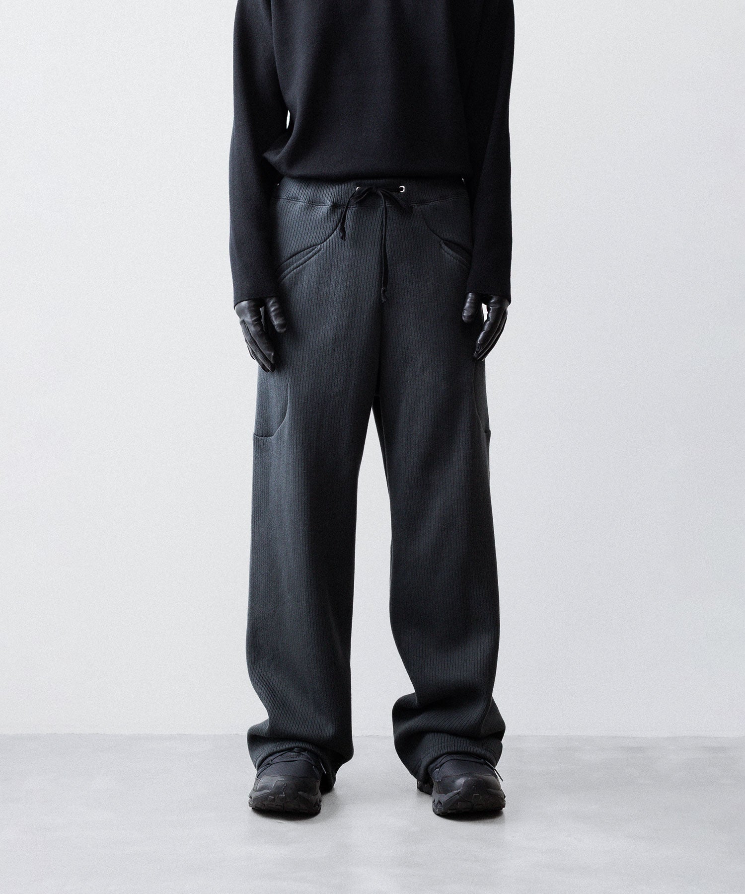 OPPOSE DUALITY-オポーズデュアリティのSUB ONG RIB SWEAT PANTSのBLACK