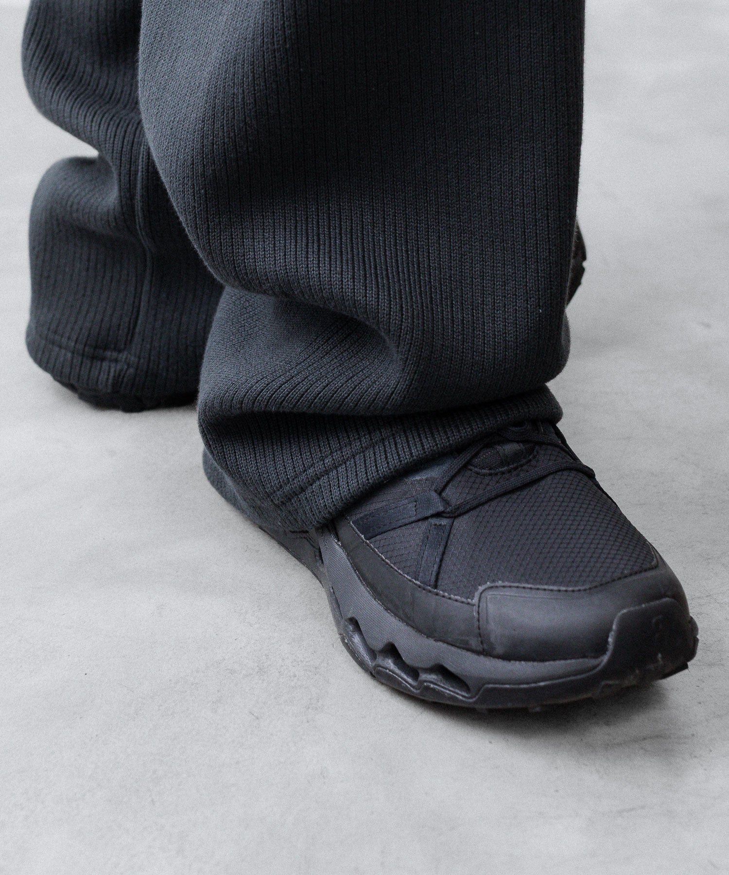 OPPOSE DUALITY-オポーズデュアリティのSUB ONG RIB SWEAT PANTSのBLACK公式通販サイトsession福岡セレクトショップ