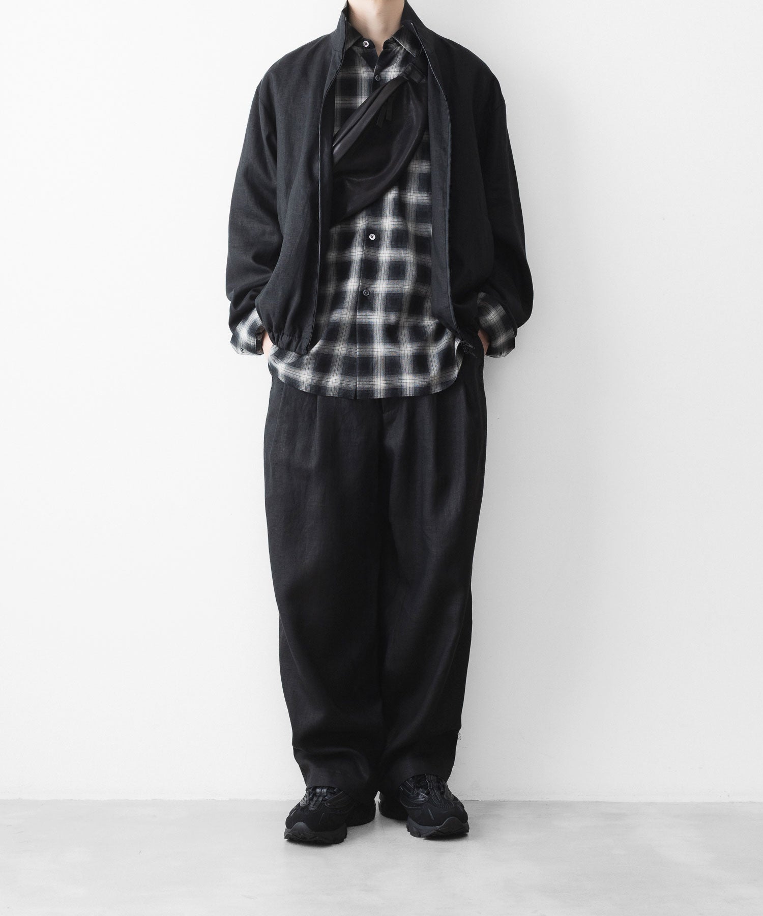 ssstein / シュタイン】LIGHT LINEN SHIRRED LIGHT ZIP JACKET - BLACK