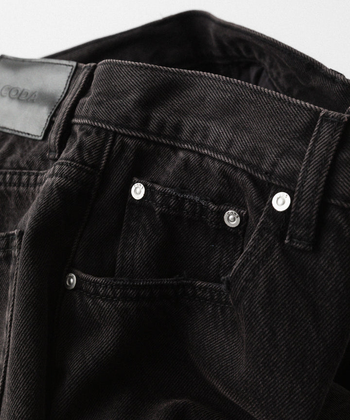 【CODA】BLACK WASHED LAYERED HYBRID BREAK CUT JEANS - BLACK WASHED