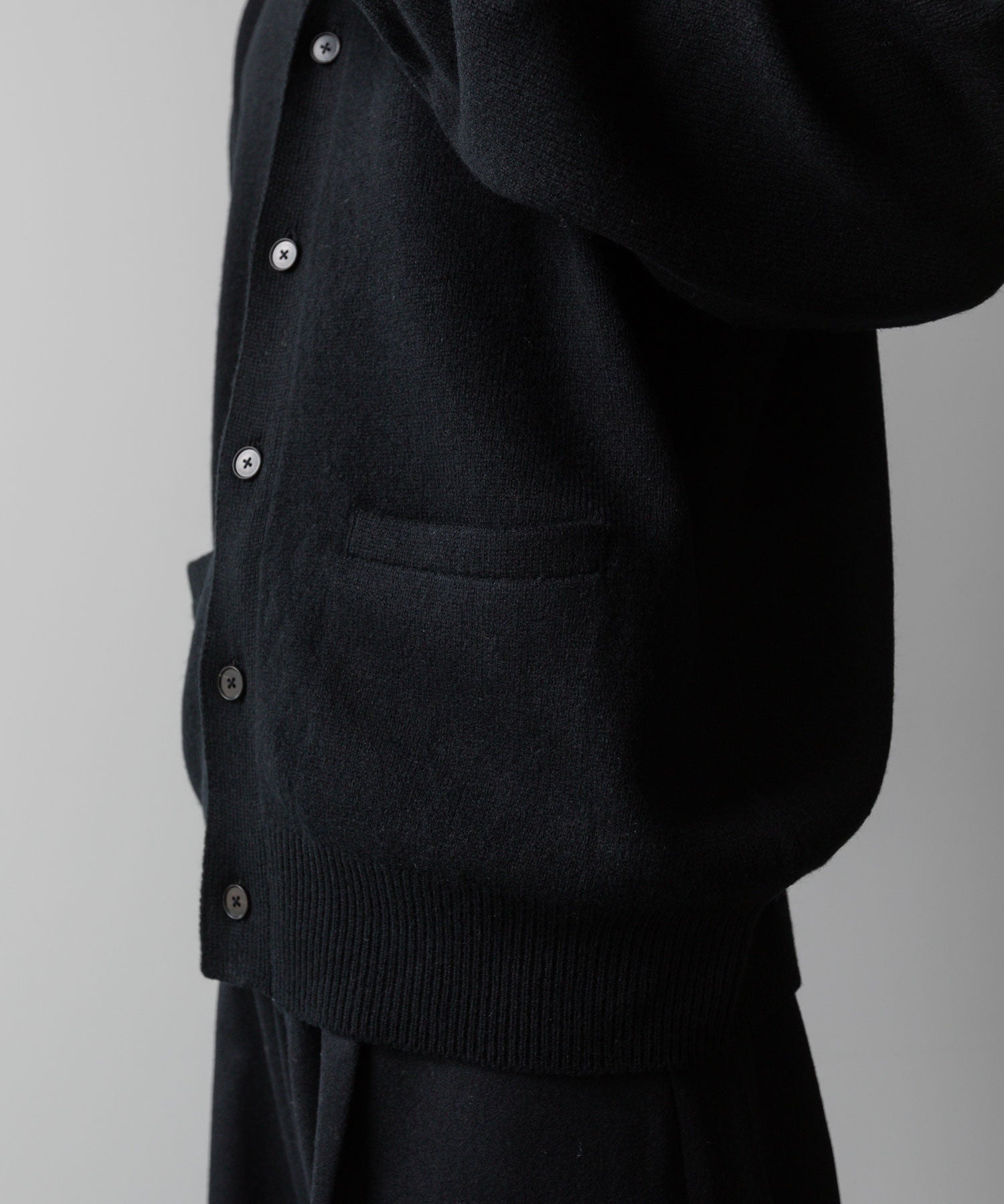 ssstein(シュタイン)の24AWコレクション EXTRA FINE WOOL KNIT CARDIGAN - BLACK 公式通販サイトsession福岡セレクトショップ