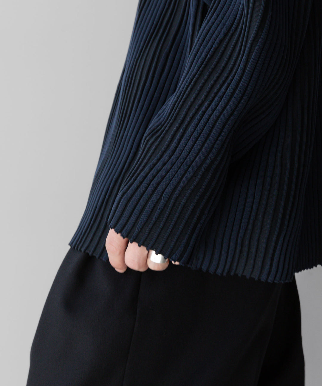 stein(シュタイン)の23AWコレクションOBLIQUE PATTERNED KNIT LSのDARK NAVY 公式通販サイト session福岡セレクトショップ