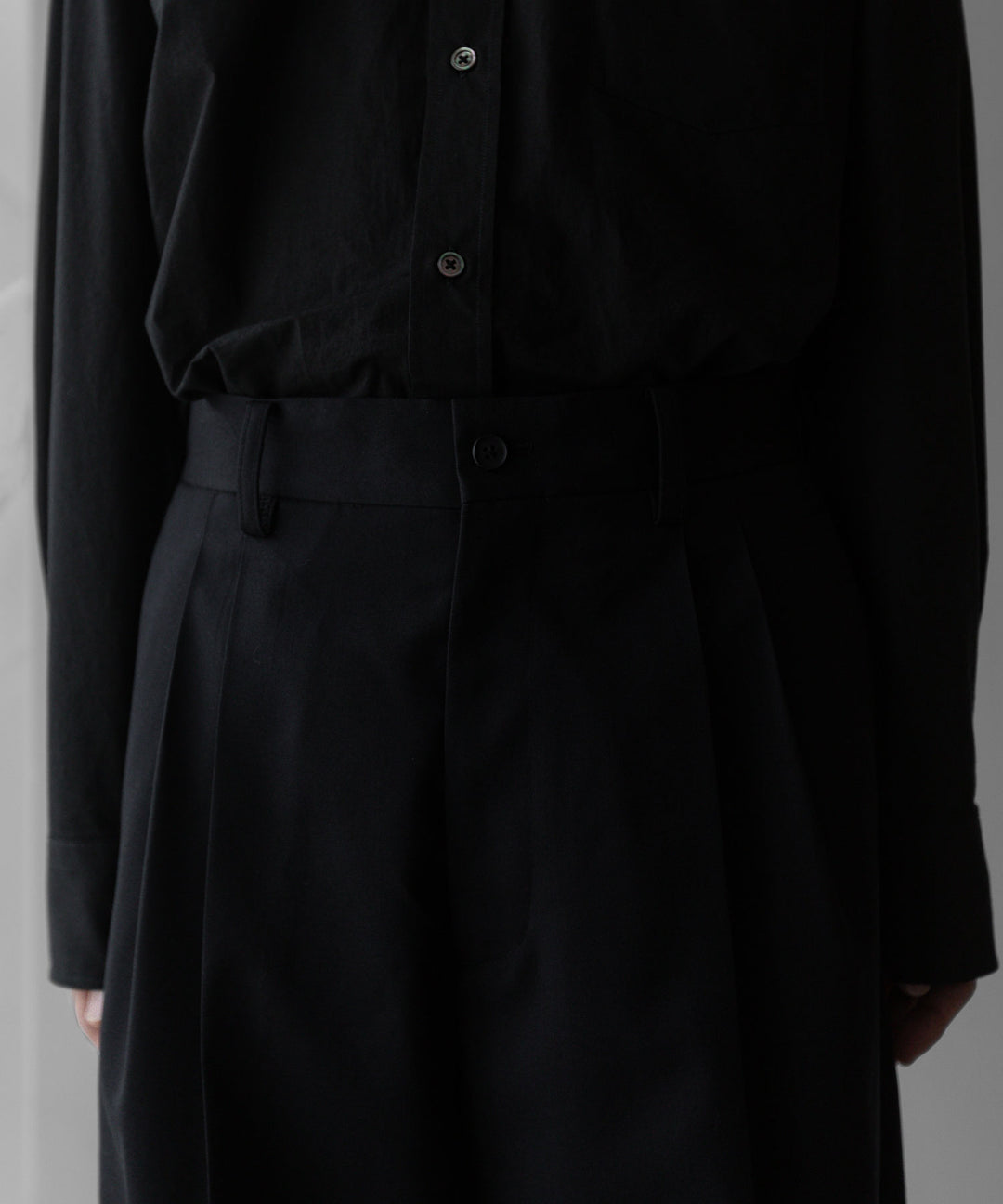 stein(シュタイン)の24SSコレクションLONG WIDE TROUSERS のBLACK