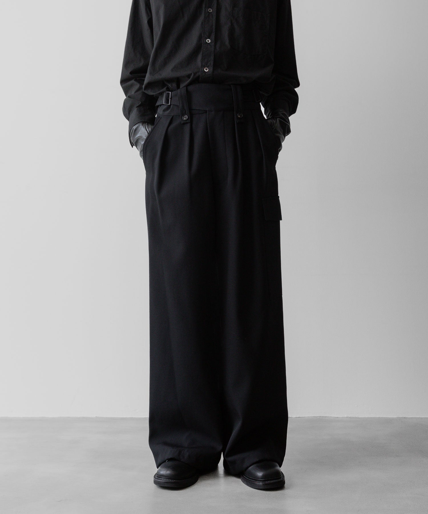 【SUBLATIONS】HEAVY WOOL GABARDINE GURKHA CARGO PANTS - BLACK