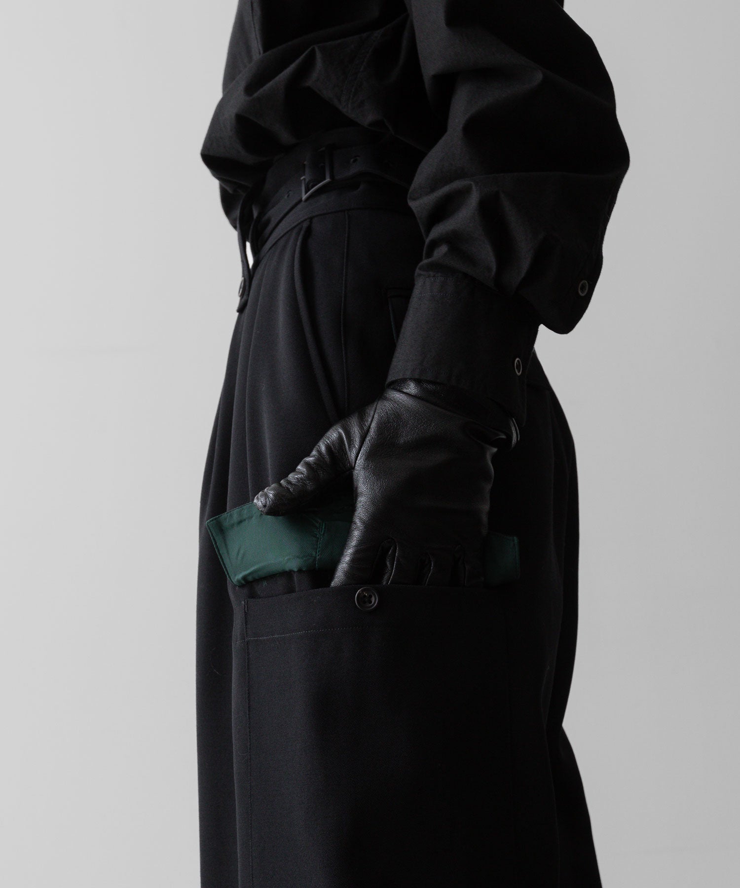 SUBLATIONS サブレーションズのHEAVY WOOL GABARDINE GURKHA CARGO PANTS - BLACKの公式通販サイトsession福岡セレクトショップ