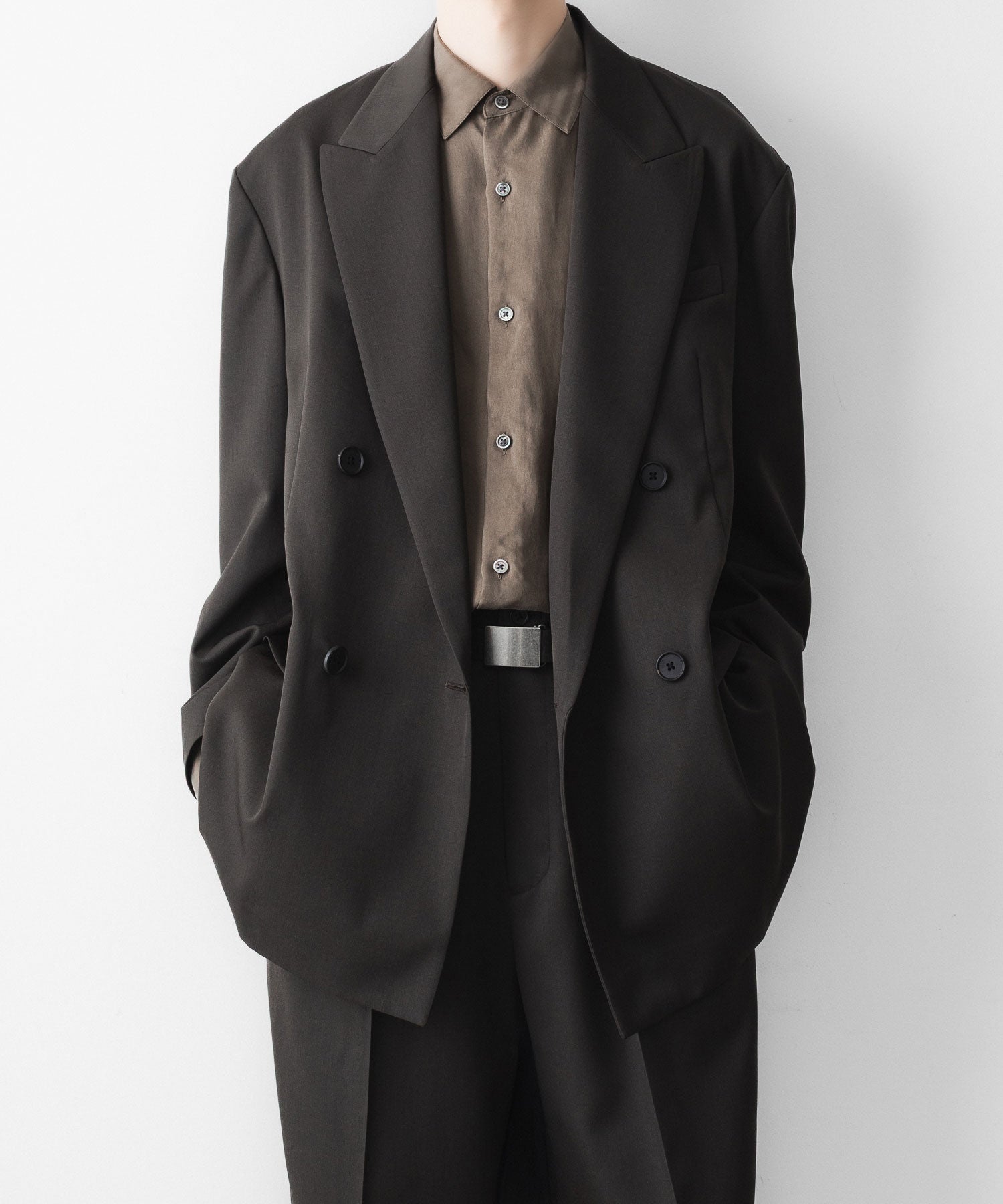 ssstein / シュタイン】DOUBLE BREASTED BLAZER - GREY KHAKI | 公式