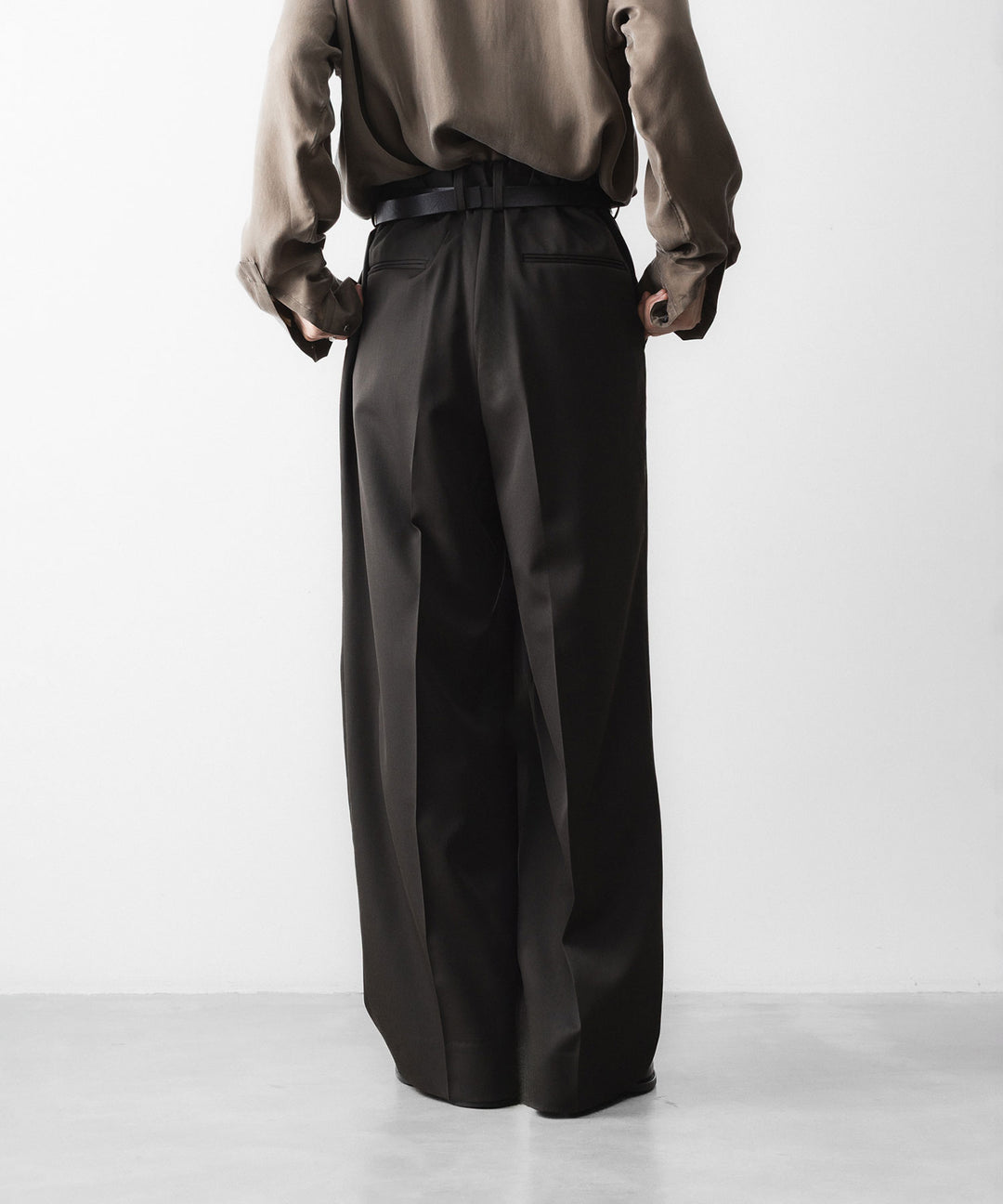ssstein(シュタイン)のEASY LONG WIDE TROUSERS - GREY KHAKIの公式通販サイトsession福岡セレクトショップ